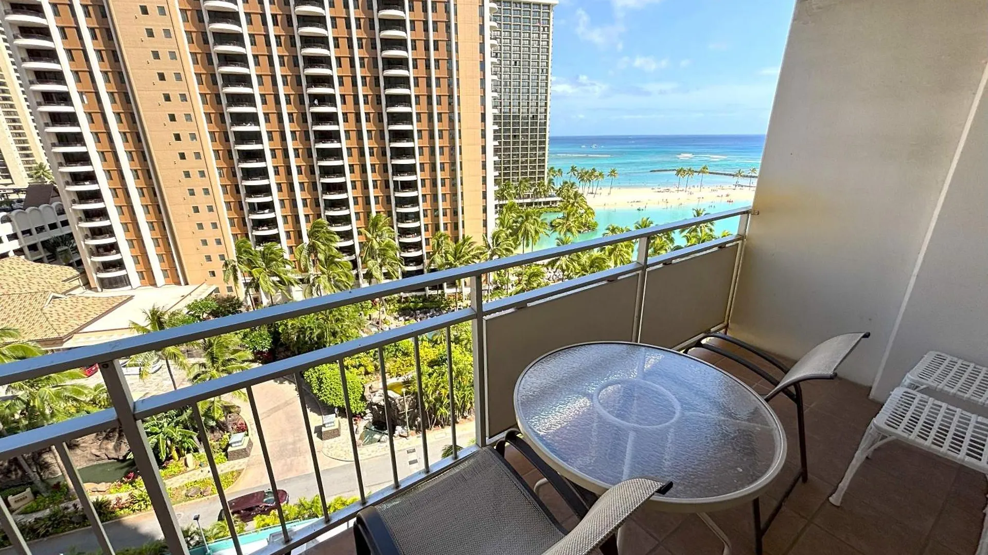 Ilikai Apt 1042 - Spacious Studio With Ocean-Lagoon Views Honolulu